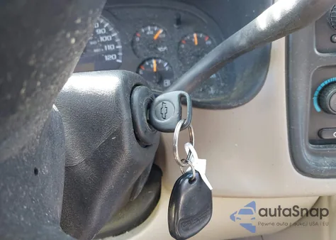 2005 Chevrolet Avalanche 1500 Z66 from USA, damaged, VIN 3GNEC12Z95G109047